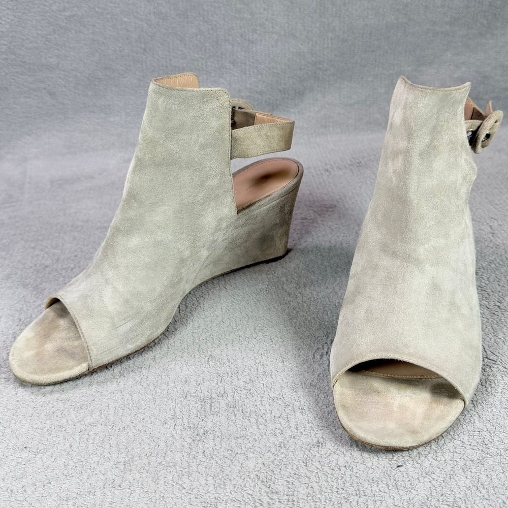 Gianvito Rossi Womens 39 Grey Suede Peep Toe Wedge Buckle Ankle Strap Sandals
